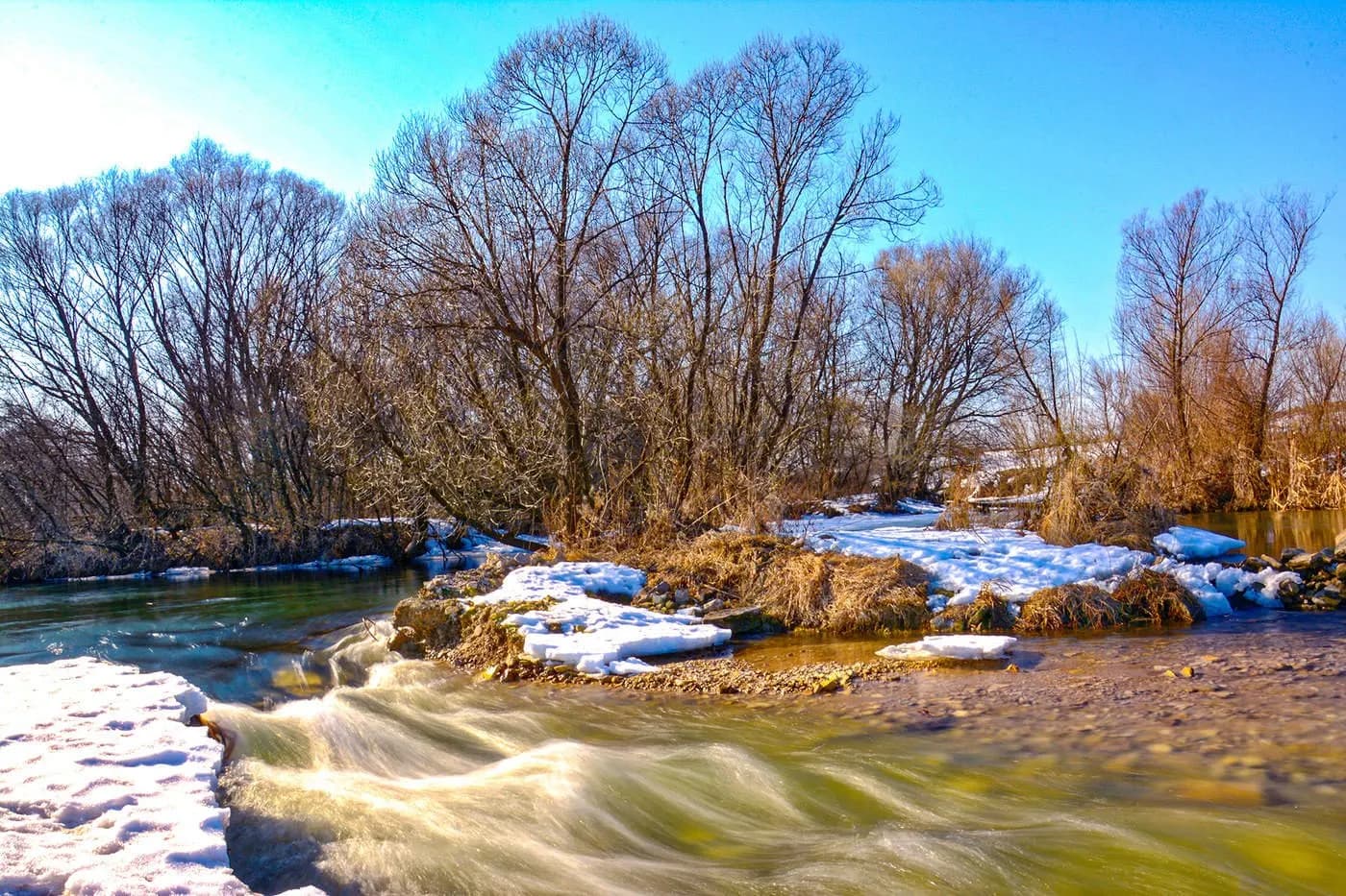 1637381520_1-gas-kvas-com-p-vesna-prishla-foto-1