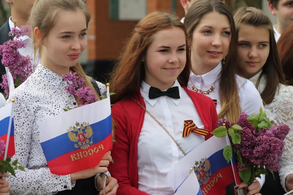 22 августа — День российского флага