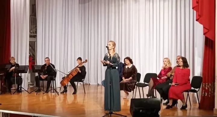 Артисты и музыканты Камерного музыкального театра Республики Адыгея имени А.А. Ханаху