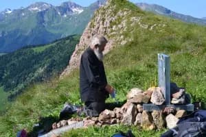 Панихида по погибшим в горах войнам