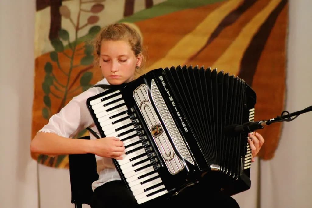 Элина Коваленко