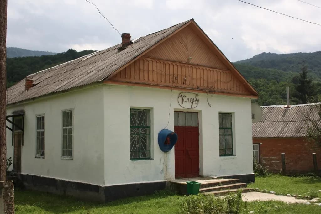 Клуб в Бурном