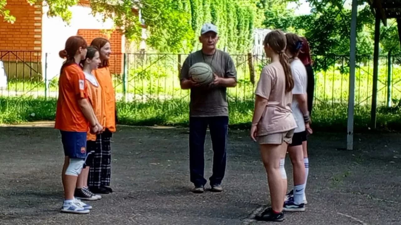photo_5404524114003219592_y