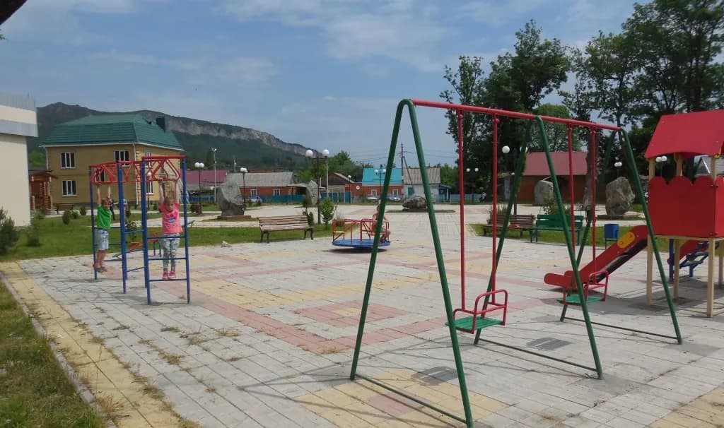 Детская площадка в Псебае