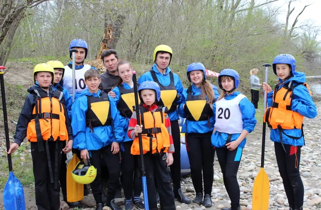Мостовские рафтингисты из команды «Гризли»