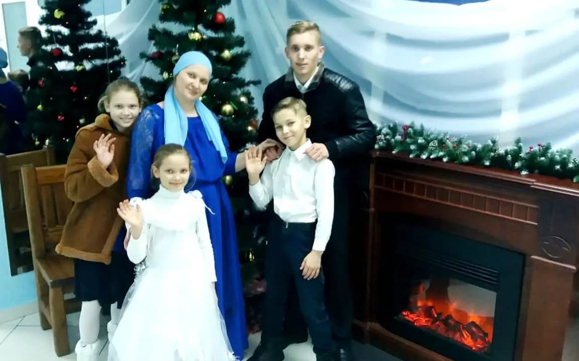 Юлия Мородина со своими детьми