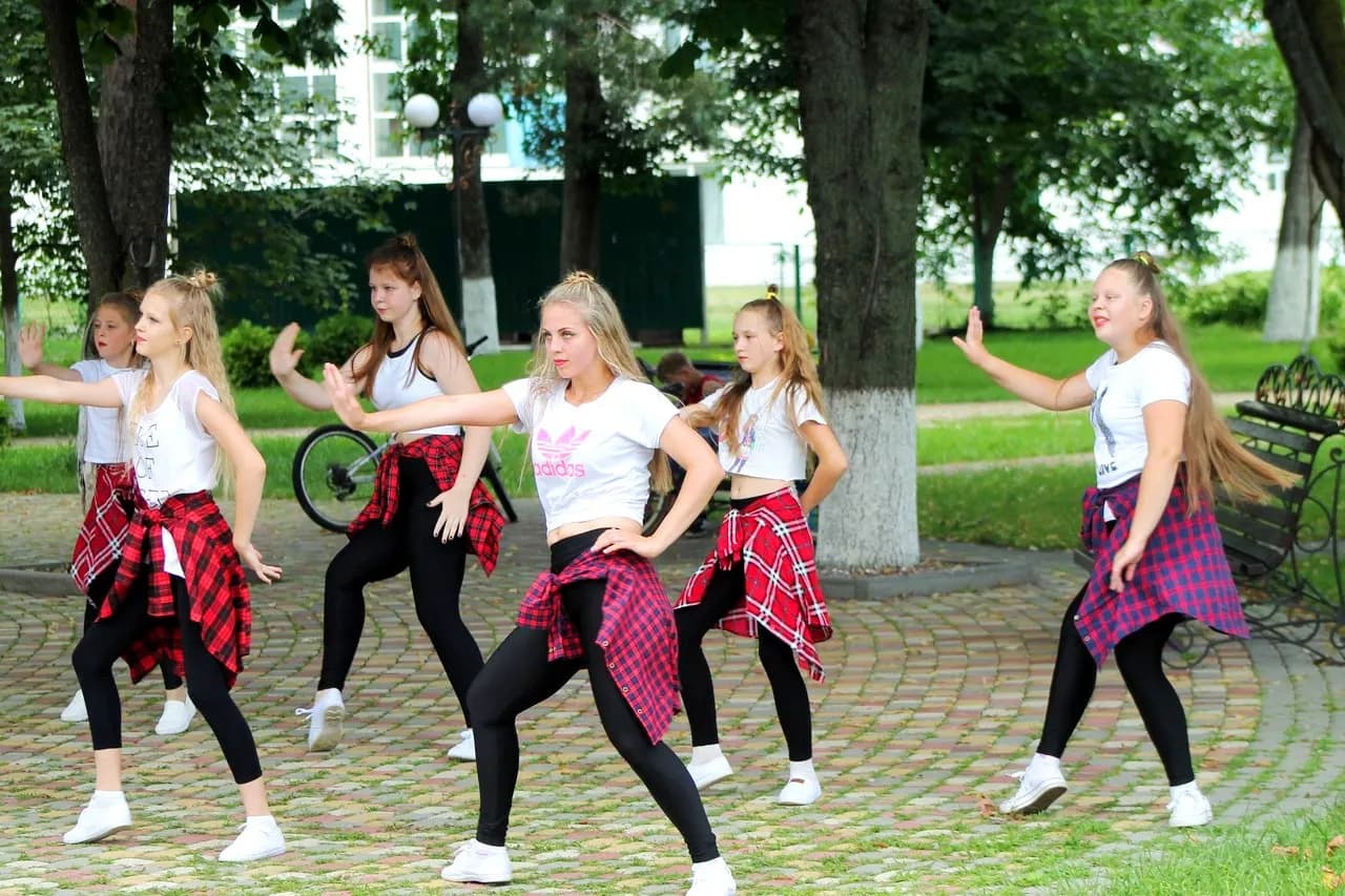 Зумба на открытом воздухе